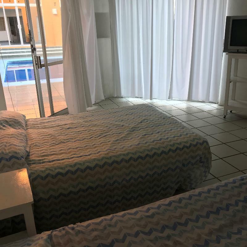 מנסניו Casa Mexicana La Reyna מראה חיצוני תמונה